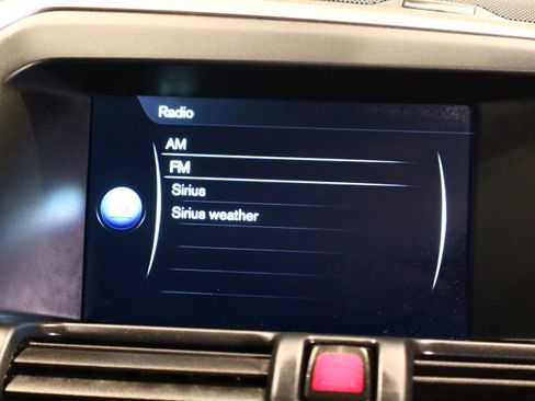 Used 2016 Volvo XC60 T6 Platinum w/ Climate Package image 29