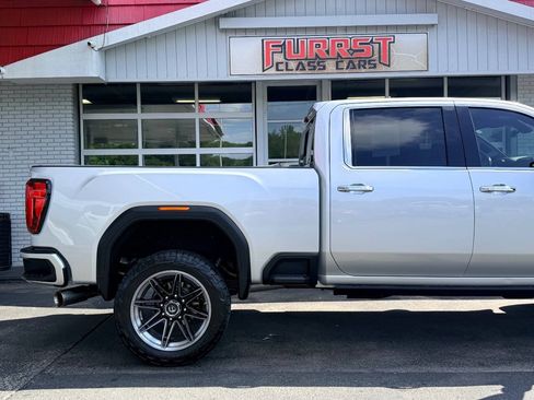 Used 2023 GMC Sierra 2500 Denali w/ Denali Ultimate Package AWD/4WD image 12