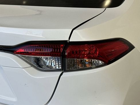 Used 2023 Toyota Corolla LE image 29