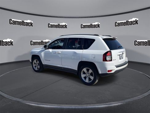 Used 2017 Jeep Compass Latitude image 5