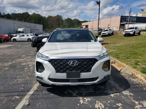 Used 2019 Hyundai Santa Fe AWD image 2