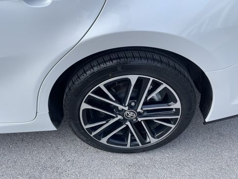 Used 2025 Toyota Camry XLE image 32