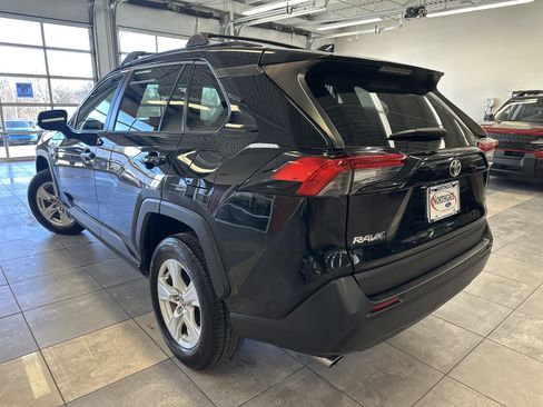 Used 2021 Toyota RAV4 XLE image 14