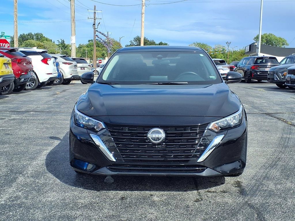Used 2025 Nissan Sentra SV w/ All-Weather Package FWD image 2