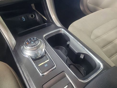 Used 2018 Ford Fusion SE FWD image 26