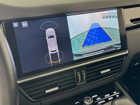 Used 2020 Porsche Cayenne S image 14