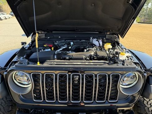 New 2026 Jeep Wrangler Unlimited Rubicon image 32