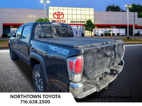 Used 2023 Toyota Tacoma TRD Off-Road image 11