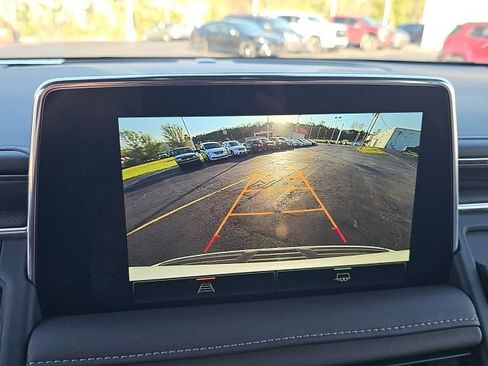 Used 2024 GMC Yukon SLT image 18