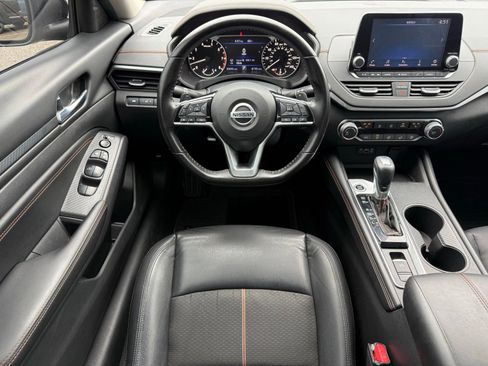 Used 2021 Nissan Altima 2.5 SR w/ SR Premium Package AWD/4WD image 30