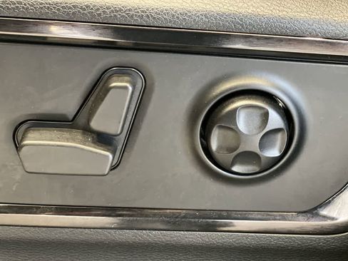 Used 2022 RAM 1500 Limited image 15