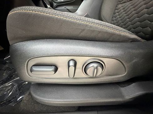 Used 2020 Chevrolet Equinox LT AWD/4WD image 23