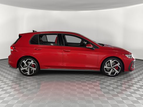 Used 2026 Volkswagen Golf SE FWD image 8