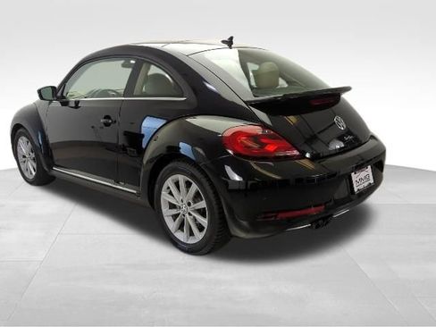 Used 2018 Volkswagen Beetle 2.0T SE FWD image 5