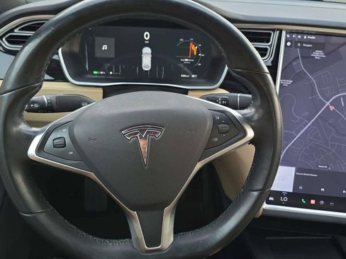 Used 2016 Tesla Model S 75 image 19