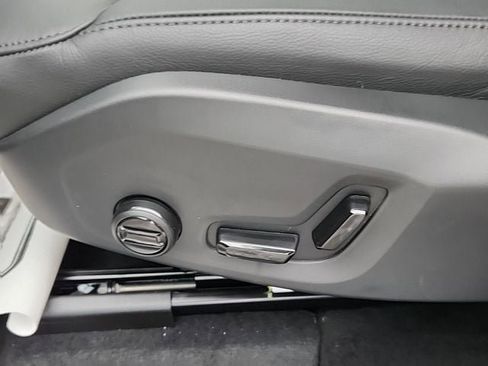 New 2025 Volvo XC60 B5 Plus w/ Climate Package image 8