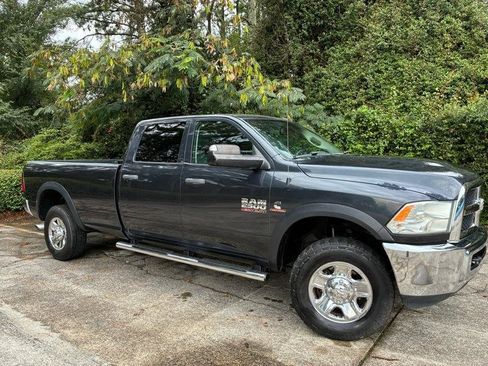 Used 2014 RAM 2500 Tradesman w/ Chrome Appearance Group AWD/4WD image 2