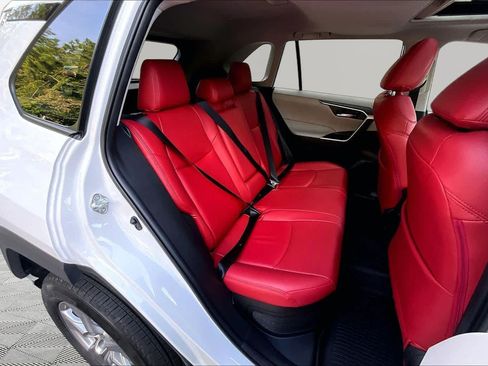 Certified 2022 Toyota RAV4 XLE w/ Convenience Package AWD/4WD image 20