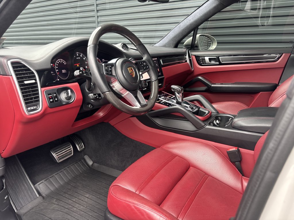 Used 2021 Porsche Cayenne GTS AWD/4WD image 11