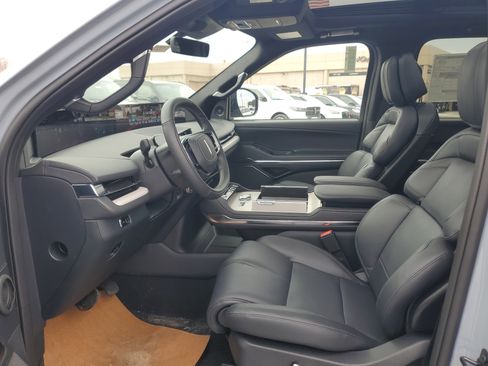 New 2025 Lincoln Navigator L Reserve w/ Jet Appearance Package image 12