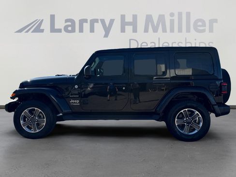 Used 2021 Jeep Wrangler Unlimited Sahara AWD/4WD image 2