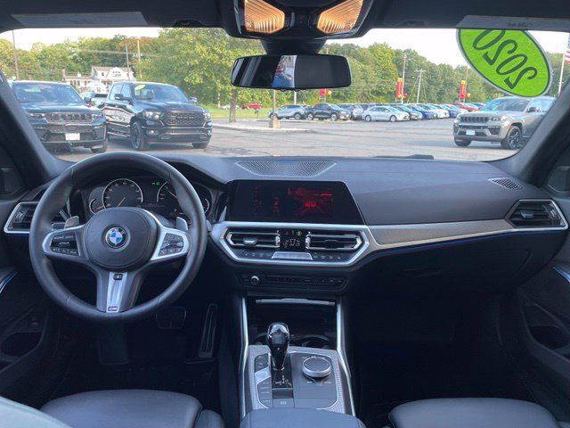 Used 2020 BMW 330i xDrive Sedan w/ M Sport Package AWD/4WD image 13
