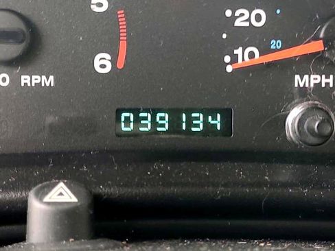 Used 2005 Jeep Wrangler Sport w/ 30" Tire & Wheel Group image 13