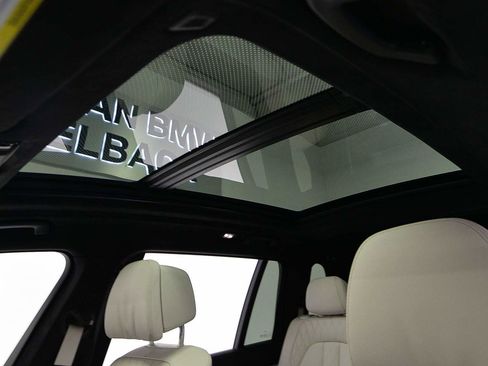 Certified 2026 BMW X7 xDrive40i image 7