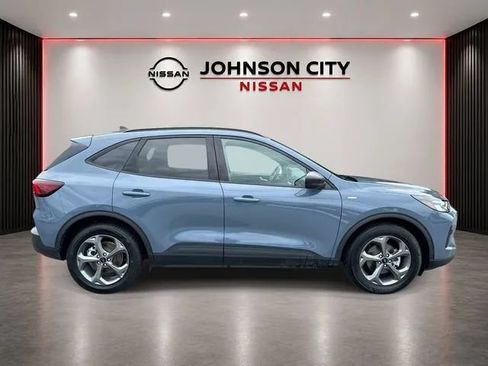 Used 2025 Ford Escape ST-Line FWD image 3