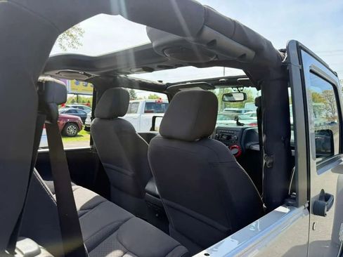 Used 2013 Jeep Wrangler Sport AWD/4WD image 6