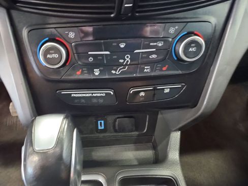 Used 2018 Ford Escape SEL AWD/4WD image 22
