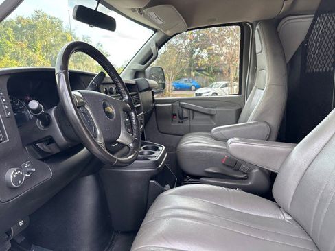 Used 2019 Chevrolet Express 2500 w/ Driver Convenience Package image 10