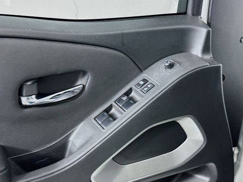 Used 2024 Nissan Frontier SL w/ Technology Package image 15