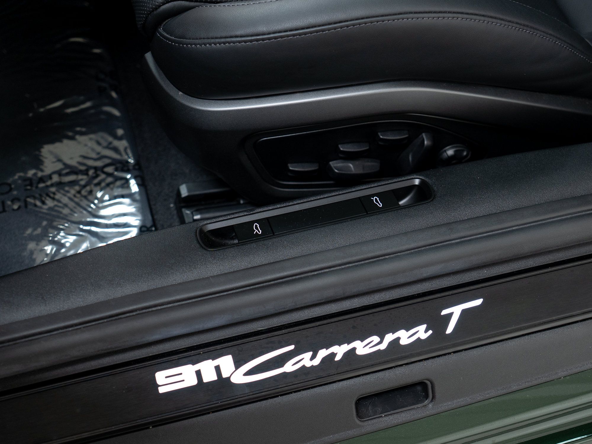 Certified 2026 Porsche 911 Carrera T RWD image 16