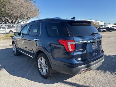 Used 2017 Ford Explorer Limited w/ Equipment Group 301A image 7