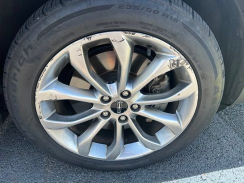 Used 2019 Lincoln MKC Select w/ Select Plus Package AWD/4WD image 4