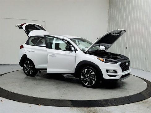 Used 2019 Hyundai Tucson Sport image 9