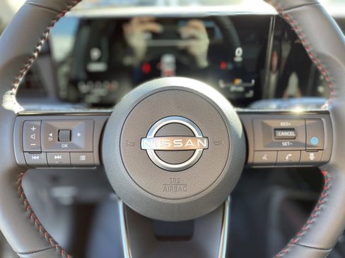 New 2025 Nissan Kicks SR image 30