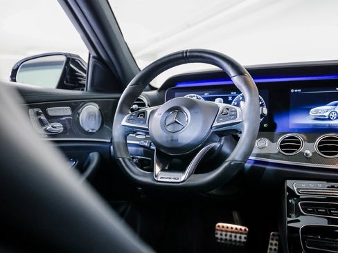 Used 2018 Mercedes-Benz E 43 AMG 4MATIC Sedan image 27
