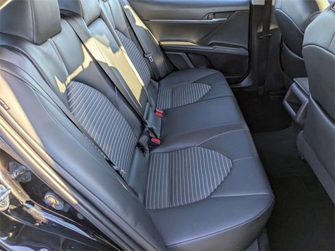 Used 2022 Toyota Camry SE image 36