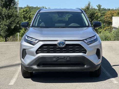 Used 2024 Toyota RAV4 LE AWD/4WD image 18