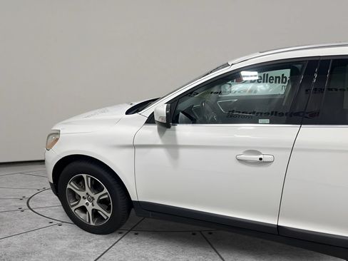 Used 2013 Volvo XC60 T6 AWD/4WD image 16