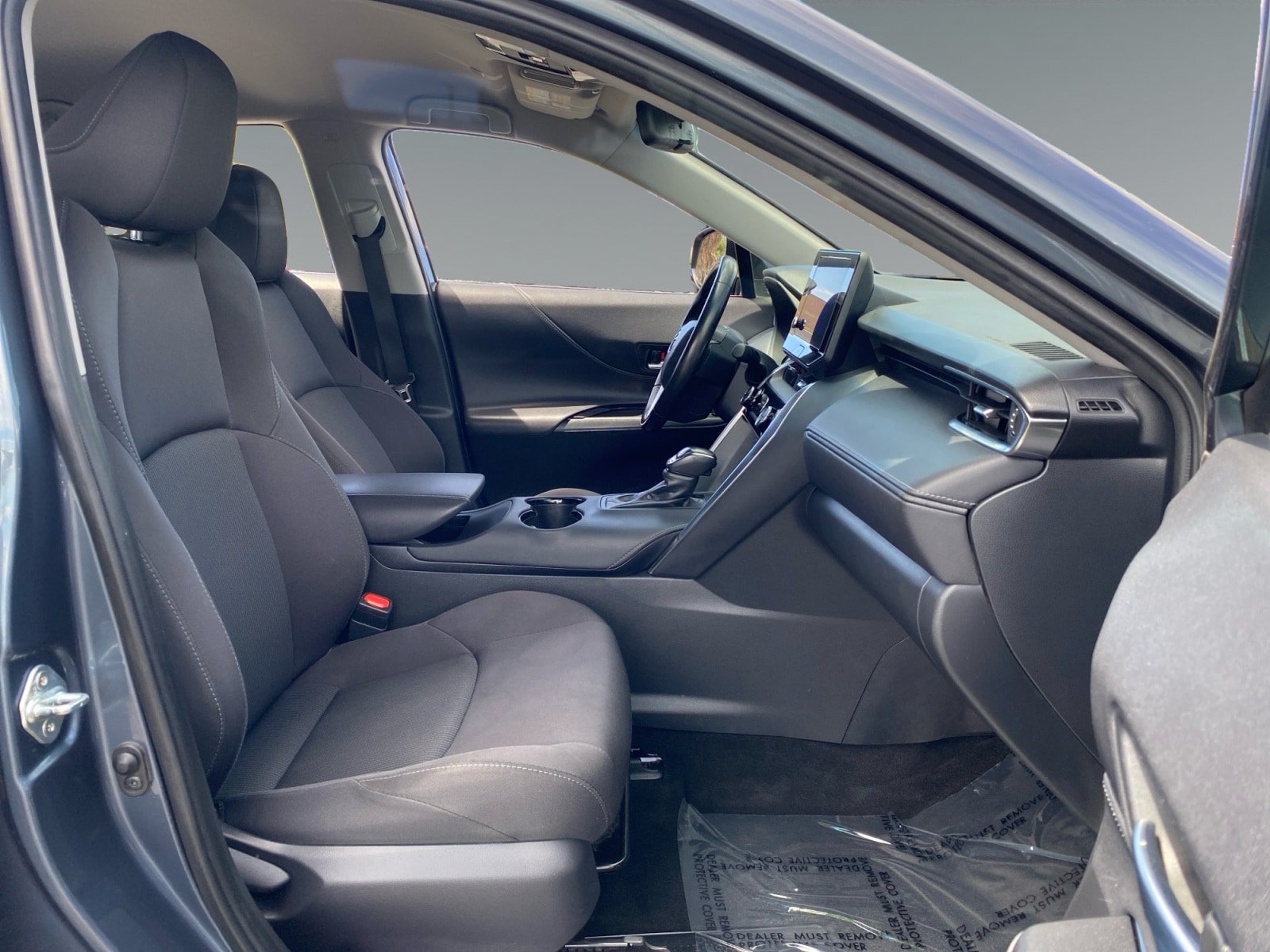 Used 2024 Toyota Venza LE AWD/4WD image 15