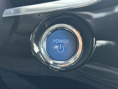 Used 2019 Toyota Prius Prime Premium image 26