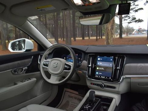 New 2024 Volvo S90 B6 Plus image 25