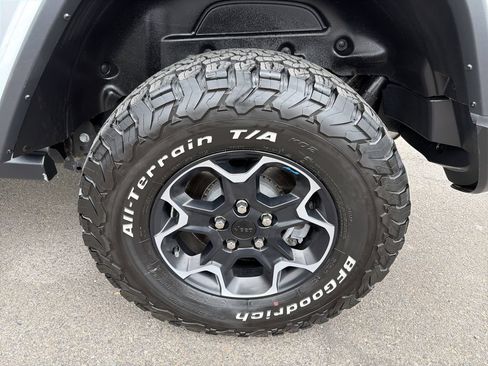 Used 2023 Jeep Wrangler Unlimited Rubicon 4xe w/ Cold Weather Group AWD/4WD image 31