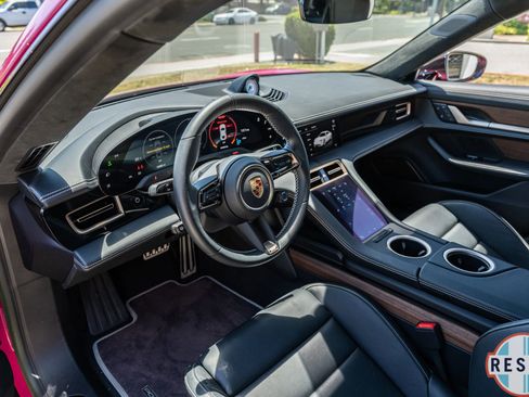 Used 2022 Porsche Taycan Turbo S image 24