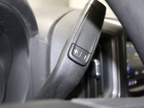 Used 2023 Chevrolet Silverado 1500 Custom image 34