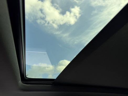 New 2026 Volkswagen Atlas Cross Sport SE image 17