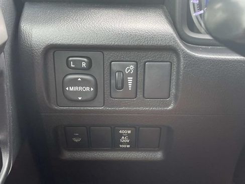Used 2016 Toyota 4Runner SR5 Premium RWD image 21